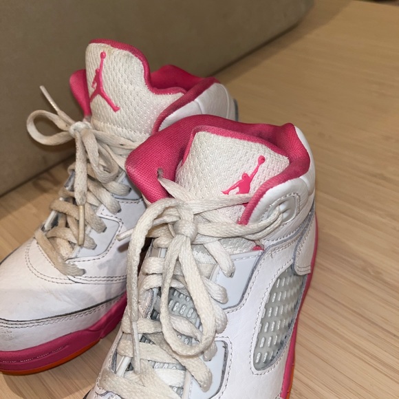 Jordans “pinksicle” kids size 13c. Pink Jordan sneakers - Picture 4 of 6
